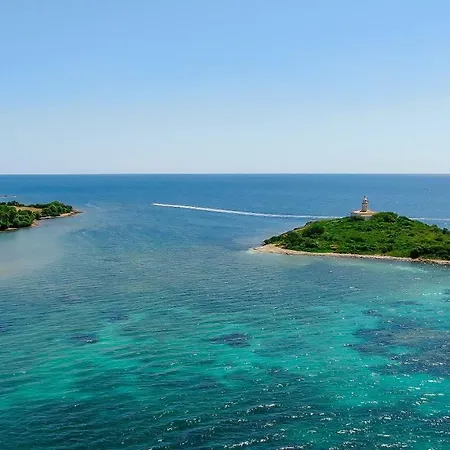 Far Villa Alcanada